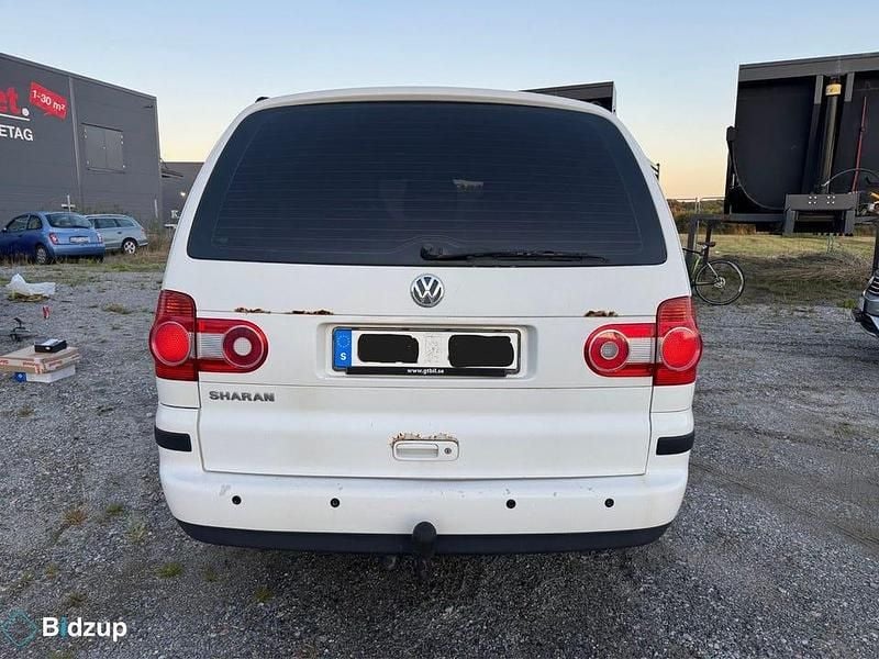 Begagnad VW Sharan 116 HK (85 kW) 2006 Vit Minibuss
