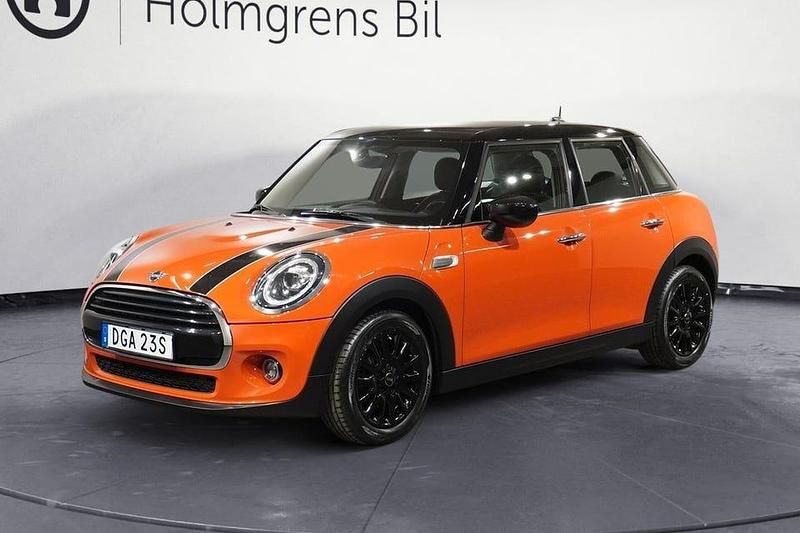 Orange Begagnad 2019 Mini Cooper Pepper Halvkombi | 199 900 kr (Lite dyr) - Bild 1/4