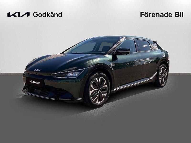 Grön (deep forrest metallic) Begagnad 2023 Kia EV6 Plus SUV | 425 000 kr - Bild 1/4