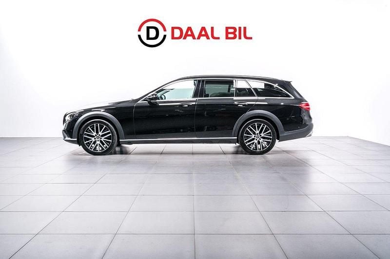 Svart Begagnad 2020 Mercedes E220 Kombi | 449 700 kr (Dyr) - Bild 1/4