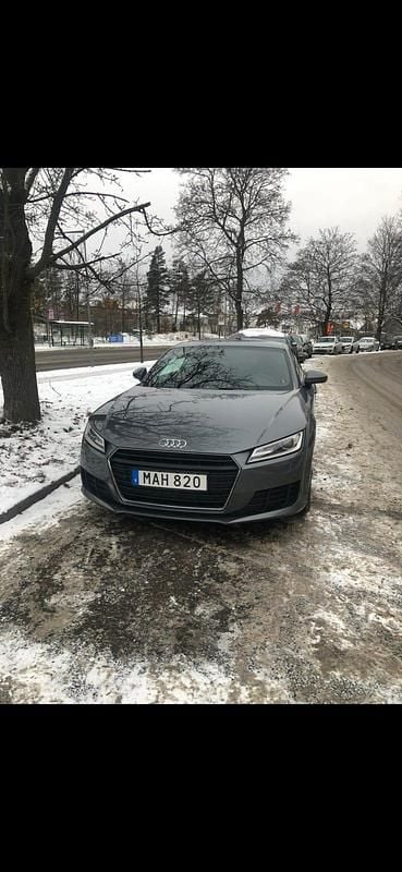 Begagnad Audi TT 180 HK (132 kW) 2016 Gray metallic Sportkupé