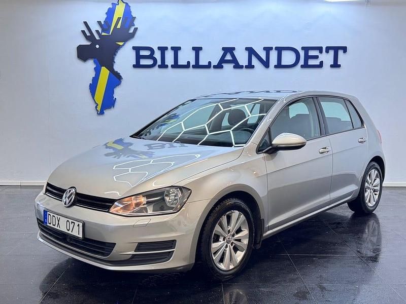 Begagnad VW Golf VII 105 HK (77 kW) 2012 Silver Halvkombi