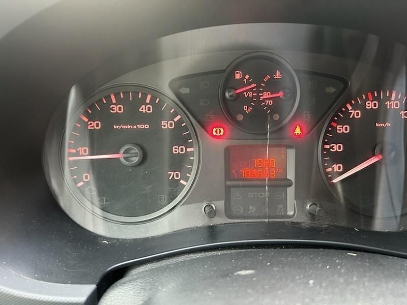 Svart Begagnad 2011 Citroën Berlingo | 22 000 kr (Superpris) - Bild 1/4