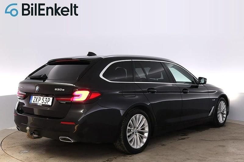 Begagnad BMW 530e 184 HK (135 kW) 2022 Svart Kombi