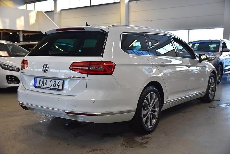 Begagnad VW Passat GT 190 HK (139 kW) 2015 Vit Kombi