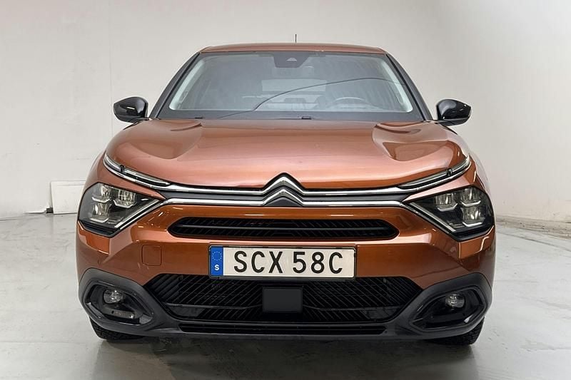 Begagnad Citroën e-C4 Shine 100 kW (136 HK) 2022 Orange