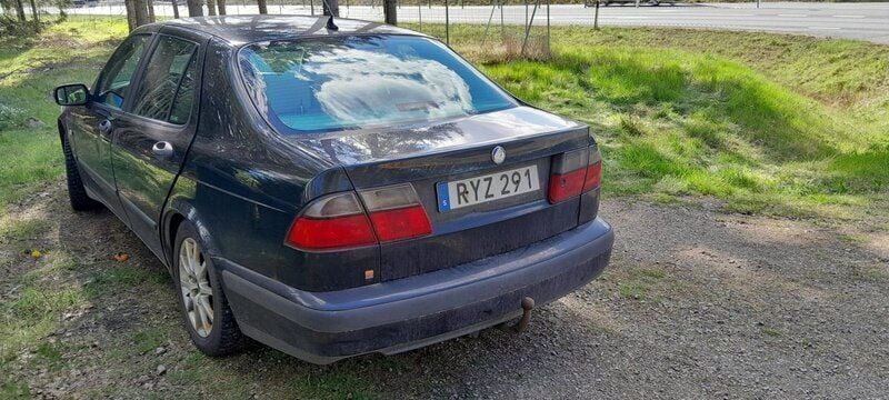 Svart Begagnad 2001 Saab 9-5 Sedan | 6 000 kr (Superpris) - Bild 1/4