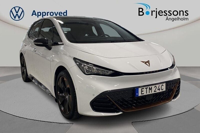 Vit Begagnad 2023 Cupra Born e-Boost Halvkombi | 329 900 kr (Marknadspris) - Bild 1/4