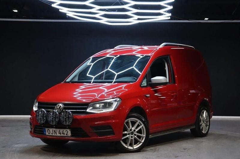 Röd Begagnad 2017 VW Caddy R Minibuss | 109 900 kr (Marknadspris) - Bild 1/4