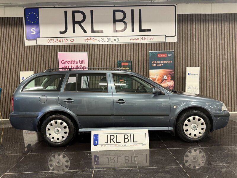 Mörkgrå (grå) Begagnad 2004 Skoda Octavia Tour Kombi | 16 900 kr (Marknadspris) - Bild 1/4