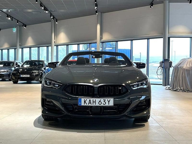 Begagnad BMW M850 530 HK (389 kW) 2024 Grå Sportkupé