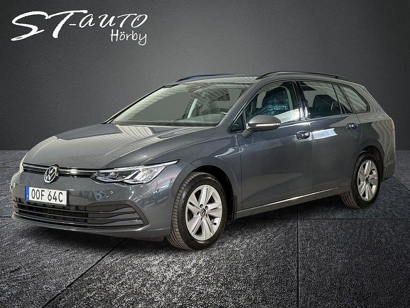 Grå Begagnad 2022 VW Golf VIII Kombi | 229 900 kr (Lite dyr) - Bild 1/4
