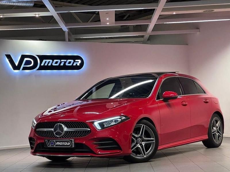 Begagnad Mercedes A180 AMG line 136 HK (100 kW) 2019 Röd Halvkombi