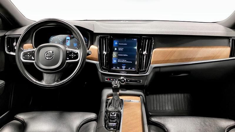 Begagnad Volvo V90 Inscription 190 HK (139 kW) 2017 Vit Kombi
