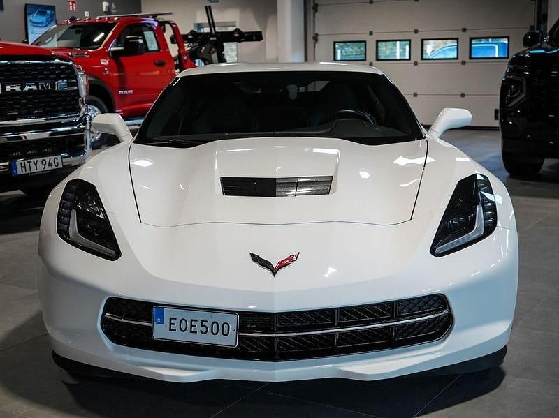 Begagnad Chevrolet Corvette Stingray 461 HK (339 kW) 2014 Vit Sportkupé