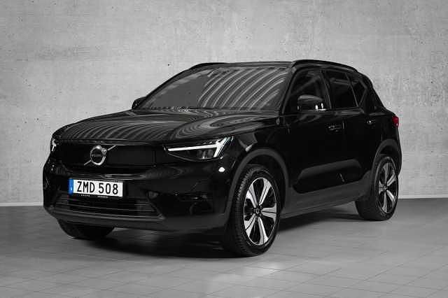 Begagnad Volvo XC40 Plus 175 kW (238 HK) 2023 Svart SUV