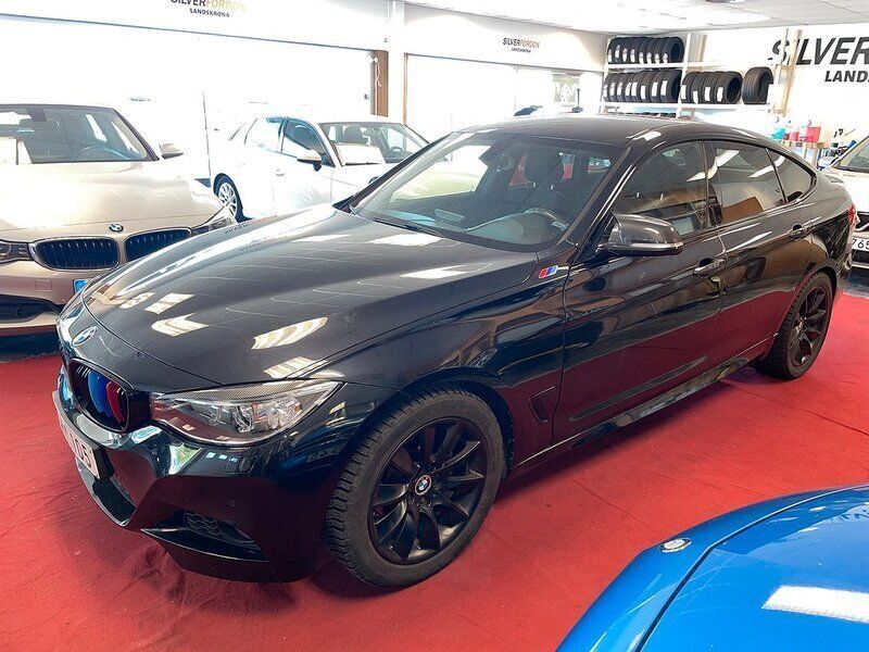 Svart Begagnad 2014 BMW 320 Gran Turismo M Sport Halvkombi | 144 900 kr (Marknadspris) - Bild 1/4