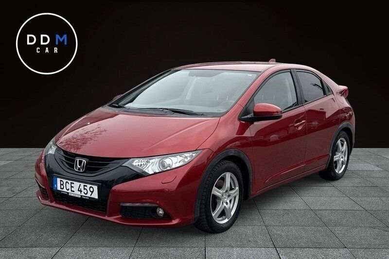 Röd Begagnad 2014 Honda Civic Lifestyle Halvkombi | 149 900 kr (Marknadspris) - Bild 1/4