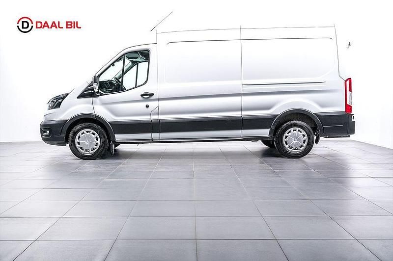 Begagnad Ford Transit 170 HK (125 kW) 2022 Vit Halvkombi