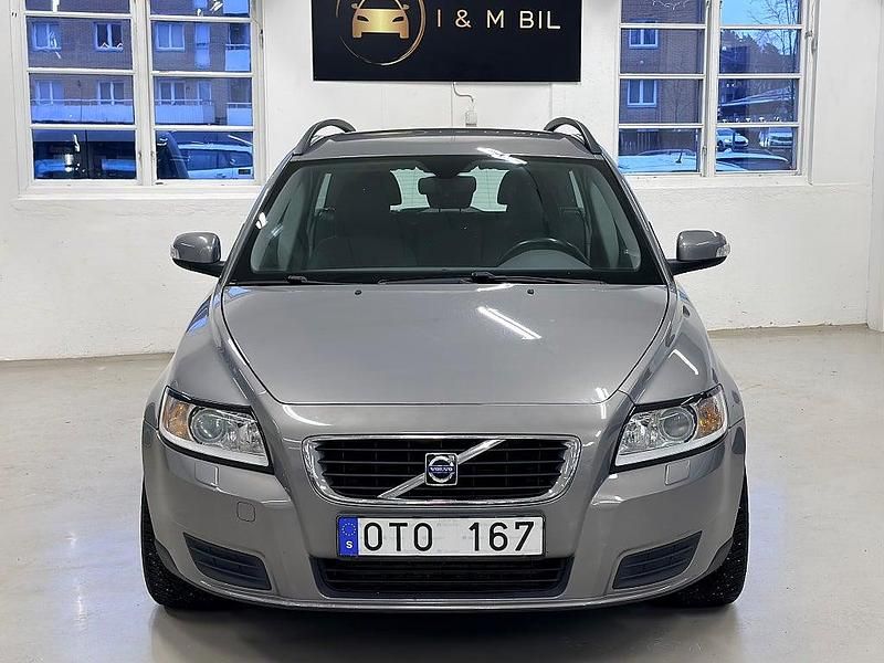 Begagnad Volvo V50 109 HK (80 kW) 2007 Grå Kombi