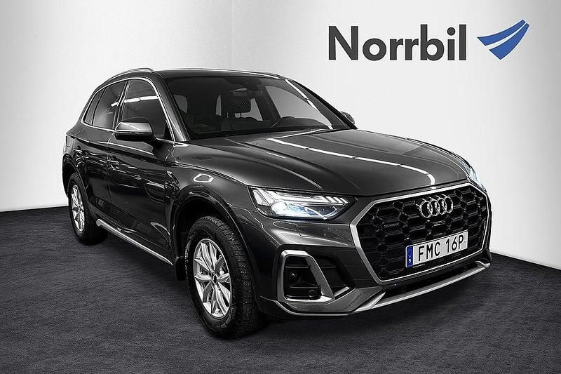 Grå Begagnad 2021 Audi Q5 S-Line SUV | 419 000 kr (Lite dyr) - Bild 1/4