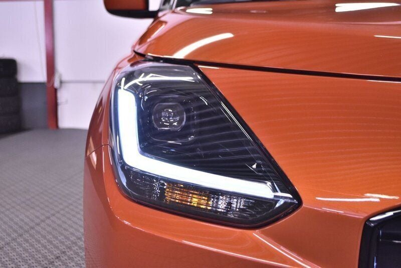 Begagnad Suzuki Swift 83 HK (61 kW) 2024 Orange Halvkombi