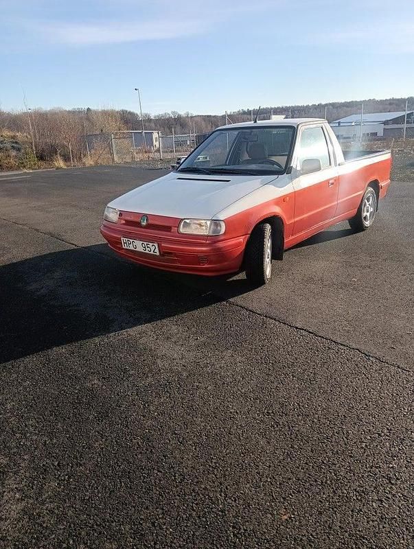 Begagnad 1997 Skoda Pick-up Pickup | 22 000 kr - Bild 1/4