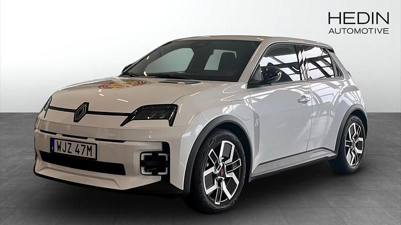 Vit (white) Ny 2025 Renault R5 Techno Halvkombi | 399 900 kr (Marknadspris) - Bild 1/4