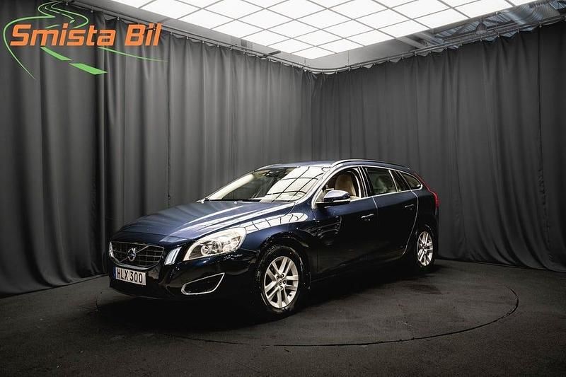 Blå Begagnad 2011 Volvo V60 Kombi | 59 600 kr (Dyr) - Bild 1/3