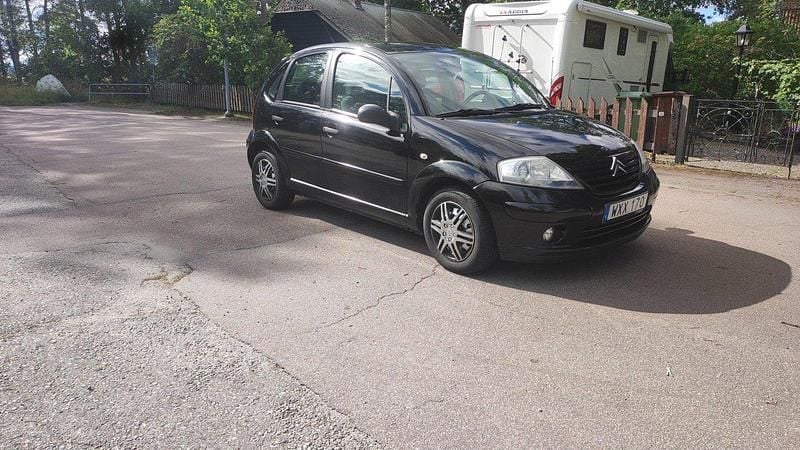 Svart Begagnad 2005 Citroën C3 Halvkombi | 18 700 kr (Lite dyr) - Bild 1/4