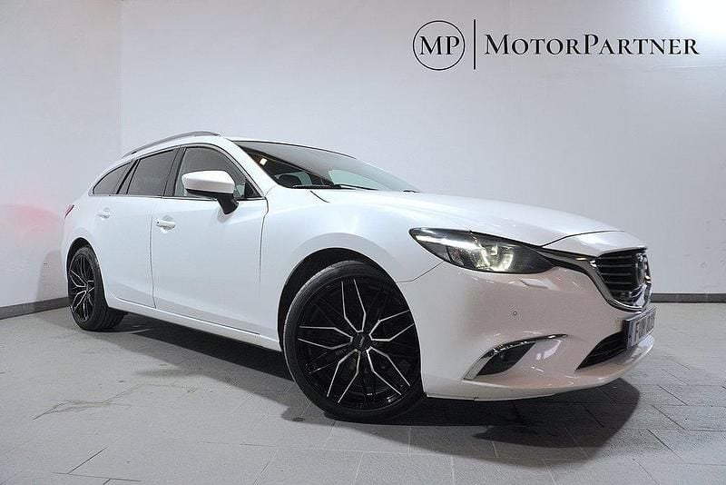 Vit Begagnad 2015 Mazda 6 Optimum Kombi | 119 900 kr (Marknadspris) - Bild 1/4