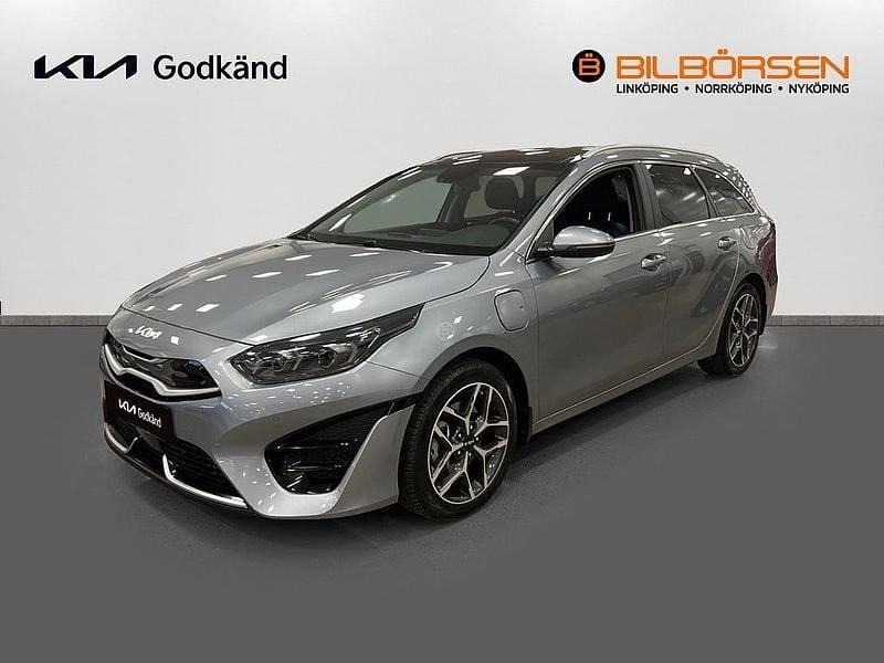 Grå Begagnad 2023 Kia Ceed Sportswagon Advance Kombi | 329 900 kr - Bild 1/4