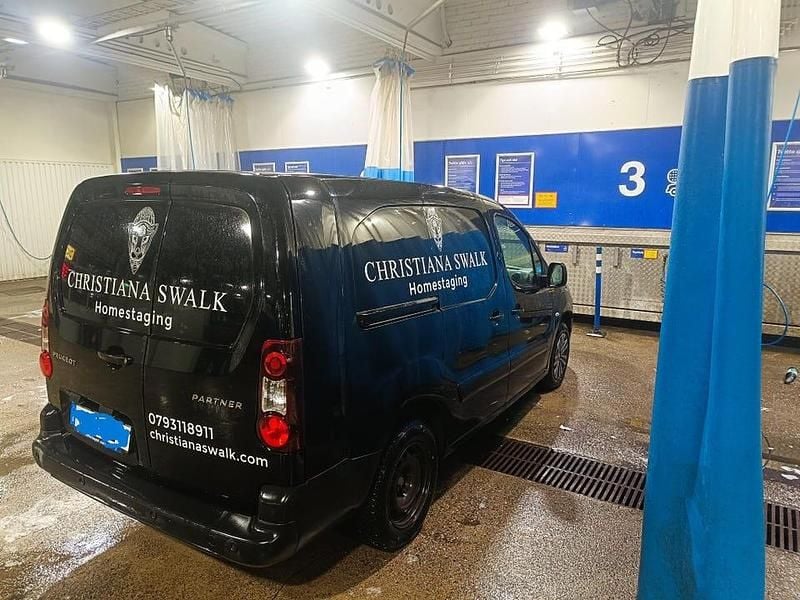 Begagnad 2017 Peugeot Partner Minibuss | 73 000 kr (Bra pris) - Bild 1/4