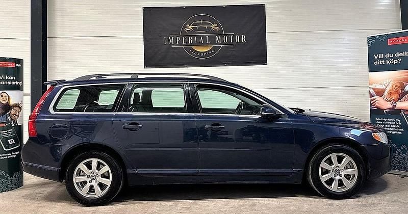 Blå Begagnad 2012 Volvo V70 Momentum Kombi | 83 500 kr (Bra pris) - Bild 1/4