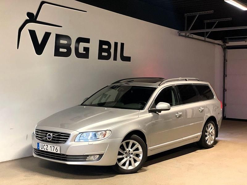 Silver Begagnad 2015 Volvo V70 Momentum Kombi | 164 900 kr (Dyr) - Bild 1/4