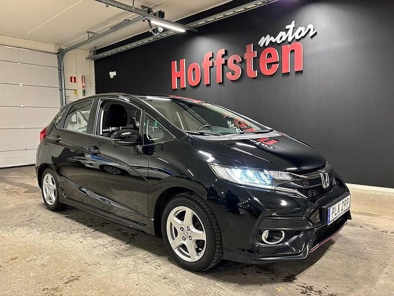 Svart Begagnad 2018 Honda Jazz Halvkombi | 149 900 kr (Marknadspris) - Bild 1/4