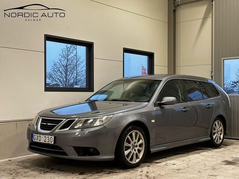 Grå Begagnad 2008 Saab 9-3 Vector Kombi | 34 900 kr (Marknadspris) - Bild 1/4