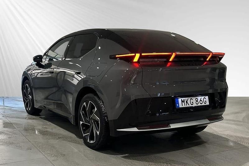 Begagnad Lynk & Co 02 202 kW (275 HK) 2024 Grå SUV