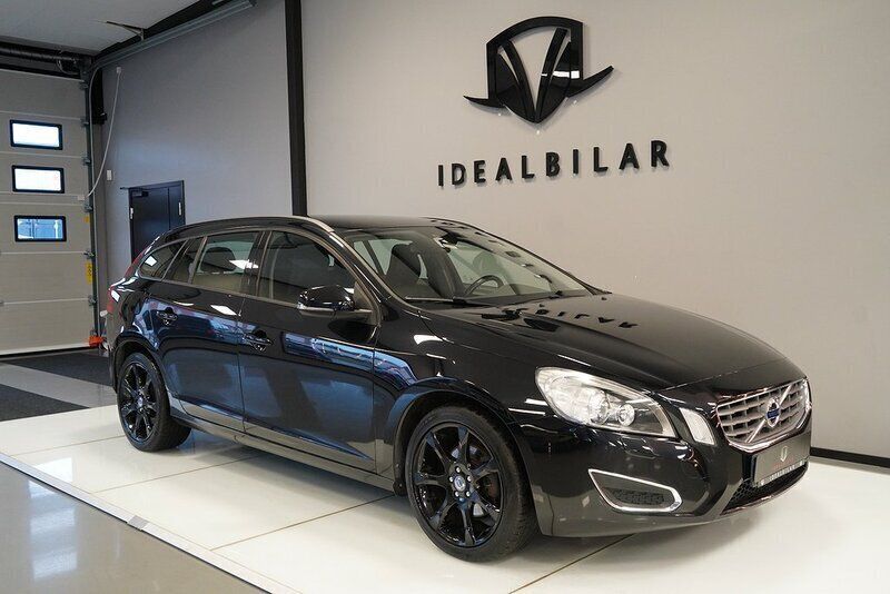 Begagnad 2013 Volvo V60 Momentum Kombi | 109 900 kr - Bild 1/4