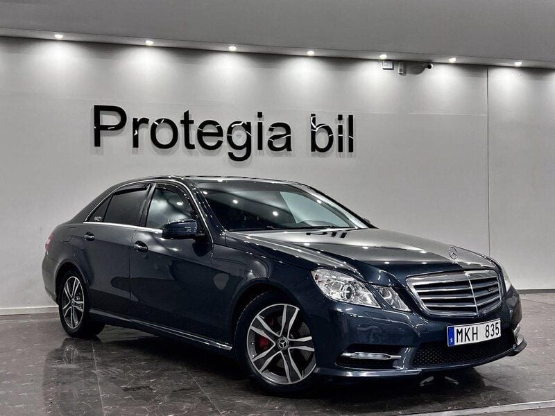 Mörkgrå Begagnad 2012 Mercedes E220 Classic Sedan | 129 900 kr (Marknadspris) - Bild 1/4