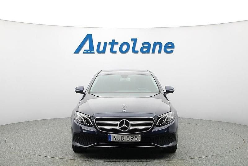 Begagnad Mercedes E220 Avantgarde 194 HK (142 kW) 2016 Cavansite blue metallic Sedan
