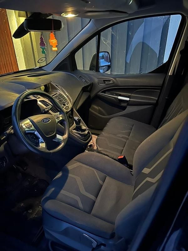 Begagnad Ford Transit Connect 95 HK (69 kW) 2016 Minibuss