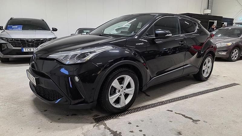 Svart Begagnad 2020 Toyota C-HR Edition SUV | 229 500 kr (Marknadspris) - Bild 1/4