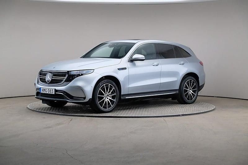 Hightech silver (metallic) Begagnad 2021 Mercedes EQC400 AMG line SUV | 389 000 kr (Bra pris) - Bild 1/4