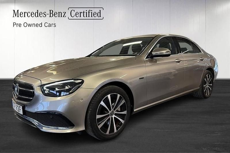 Begagnad Mercedes E300 Avantgarde 310 HK (228 kW) 2021 Silver