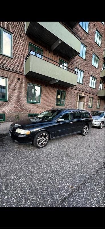 Svart Begagnad 2006 Volvo V70 Kombi | 18 000 kr (Bra pris) - Bild 1/4