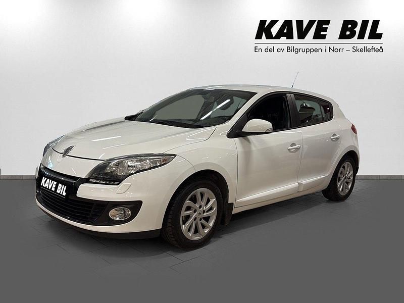 Vit Begagnad 2013 Renault Mégane III Halvkombi | 79 900 kr (Marknadspris) - Bild 1/4