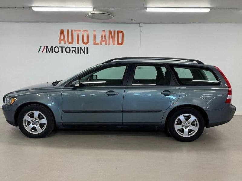 Begagnad Volvo V50 126 HK (92 kW) 2005 Grön Kombi