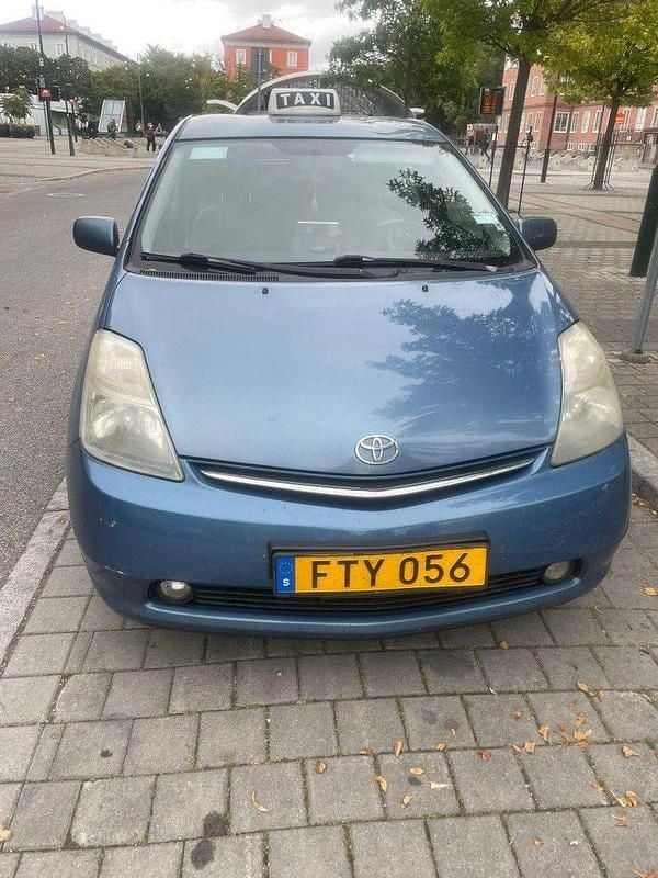 Blå Begagnad 2007 Toyota Prius Halvkombi | 24 900 kr (Superpris) - Bild 1/4