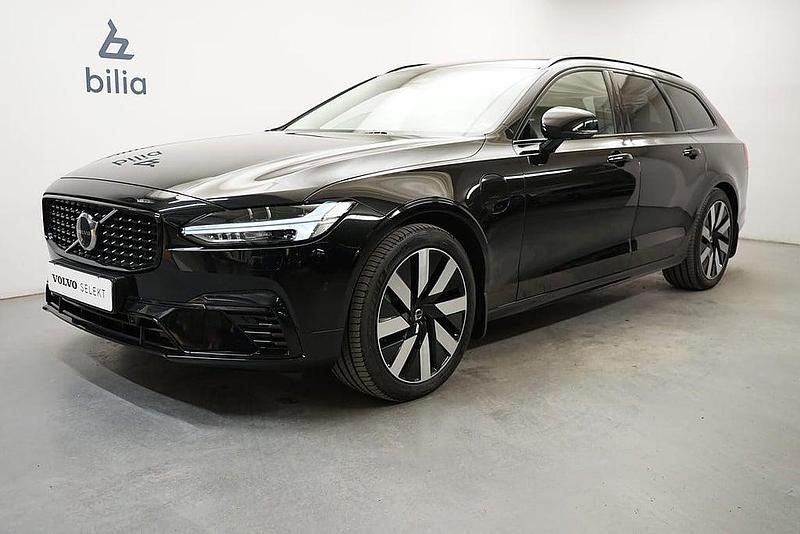 Svart Begagnad 2024 Volvo V90 Plus Kombi | 479 900 kr (Marknadspris) - Bild 1/3